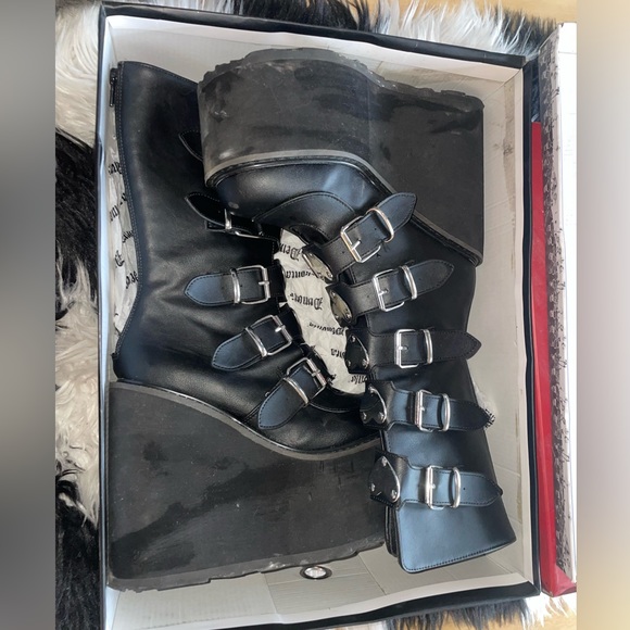 DEMONIA SWING - Picture 2 of 3